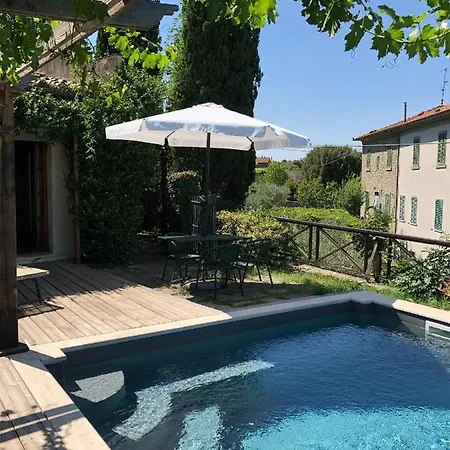 Villa Delizioso E Particolare Casale Con Piscina,cortona *