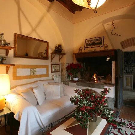 Delizioso E Particolare Casale Con Piscina,cortona