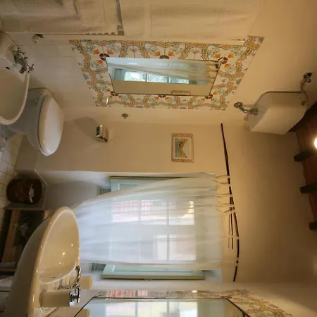 Villa Delizioso E Particolare Casale Con Piscina,cortona *