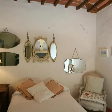 Delizioso E Particolare Casale Con Piscina,cortona Villa
