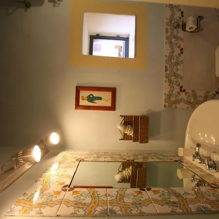 Delizioso E Particolare Casale Con Piscina,cortona *